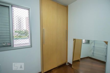 Apartamento à venda com 106m², 3 quartos e 3 vagasQuarto 2