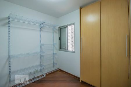 Apartamento à venda com 106m², 3 quartos e 3 vagasQuarto 2