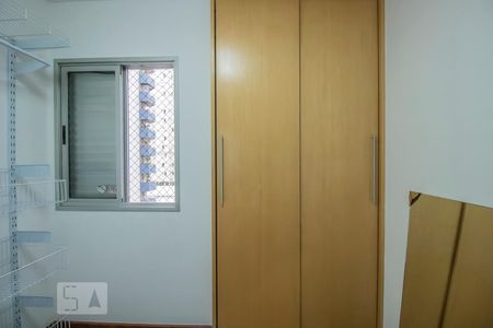 Apartamento à venda com 106m², 3 quartos e 3 vagasQuarto 2