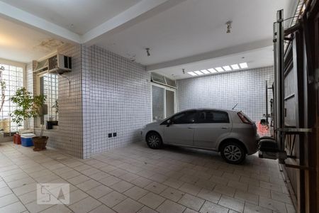 Garagem de casa à venda com 5 quartos, 300m² em Jardim da Saúde , São Paulo