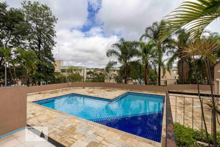 Apartamento à venda com 68m², 2 quartos e 1 vagaÁrea comum - Piscina