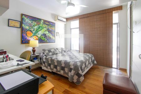 Apartamento à venda com 303m², 3 quartos e 2 vagasQuarto 2 suíte