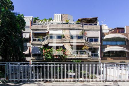 Apartamento à venda com 303m², 3 quartos e 2 vagasFachada