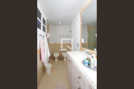 Apartamento à venda com 303m², 3 quartos e 2 vagasBanheiro Quarto 3 suíte