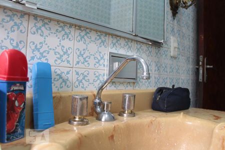 Casa à venda com 500m², 2 quartos e 1 vagaBanheiro