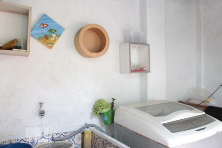 Casa à venda com 500m², 2 quartos e 1 vagalavanderia 