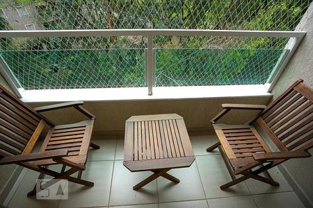 varanda de apartamento para alugar com 3 quartos, 68m² em Paraíso do Morumbi, São Paulo