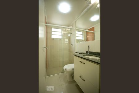 Apartamento à venda com 68m², 3 quartos e 2 vagas Apartamento à venda com 68m², 3 quartos e 2 vagasBanheiro