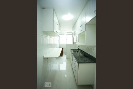 Apartamento à venda com 68m², 3 quartos e 2 vagas Apartamento à venda com 68m², 3 quartos e 2 vagasCozinha