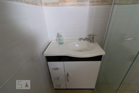 Banheiro de apartamento para alugar com 1 quarto, 40m² em Wanel Ville, Sorocaba