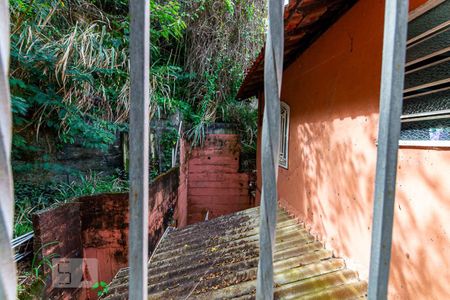 Casa à venda com 192m², 4 quartos e 3 vagas Casa à venda com 192m², 4 quartos e 3 vagasVista do quarto 2