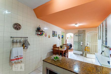Casa à venda com 192m², 4 quartos e 3 vagas Casa à venda com 192m², 4 quartos e 3 vagasCozinha