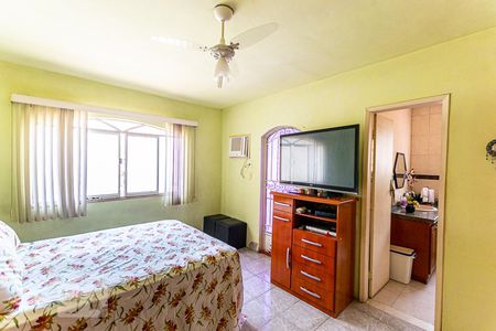 Suite  de casa à venda com 4 quartos, 192m² em Fonseca, Niterói