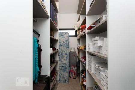 Casa à venda com 496m², 4 quartos e 4 vagas Casa à venda com 496m², 4 quartos e 4 vagasMaleiro