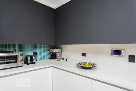 Casa à venda com 496m², 4 quartos e 4 vagas Casa à venda com 496m², 4 quartos e 4 vagasCozinha