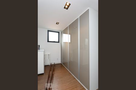 Casa à venda com 496m², 4 quartos e 4 vagas Casa à venda com 496m², 4 quartos e 4 vagasBanheiro da Suíte 4