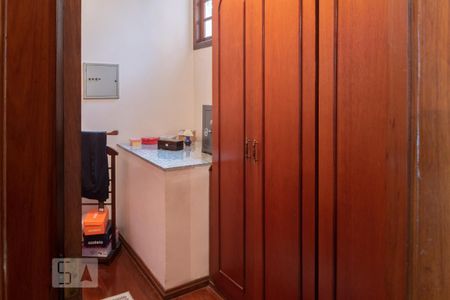 Closet de casa à venda com 4 quartos, 433m² em Planalto Paulista, São Paulo