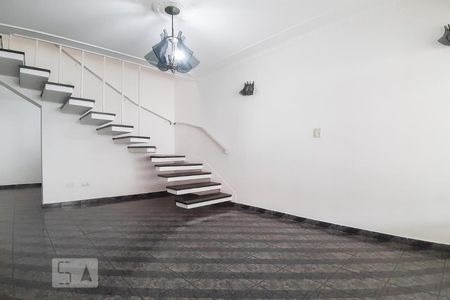 Casa à venda com 190m², 3 quartos e 2 vagas Casa à venda com 190m², 3 quartos e 2 vagasSala