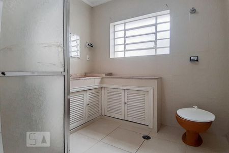 Casa à venda com 190m², 3 quartos e 2 vagas Casa à venda com 190m², 3 quartos e 2 vagasBanheiro