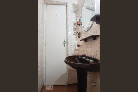 Casa à venda com 190m², 3 quartos e 2 vagas Casa à venda com 190m², 3 quartos e 2 vagasLavabo