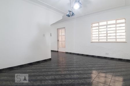 Casa à venda com 190m², 3 quartos e 2 vagas Casa à venda com 190m², 3 quartos e 2 vagasSala de Jantar