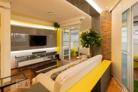 Sala de apartamento à venda com 2 quartos, 120m² em Vila Olímpia, São Paulo