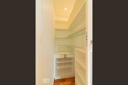 Apartamento à venda com 120m², 2 quartos e 3 vagasSuíte 1