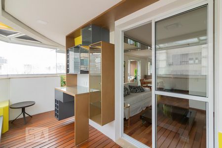 Apartamento à venda com 120m², 2 quartos e 3 vagasVaranda