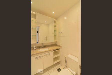 Apartamento à venda com 120m², 2 quartos e 3 vagasBanheiro Suíte 2