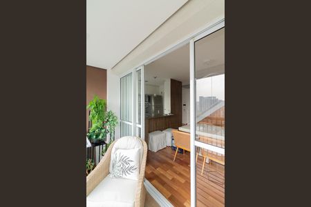 Varanda de apartamento à venda com 2 quartos, 120m² em Vila Olímpia, São Paulo
