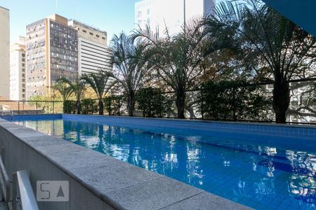 Studio à venda com 32m², 1 quarto e 1 vagaPiscina