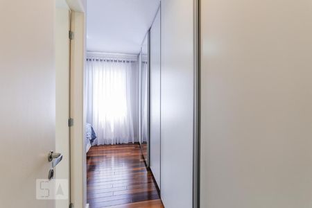 Apartamento à venda com 103m², 2 quartos e 2 vagasSuíte