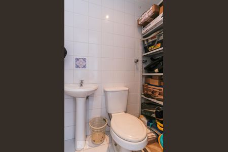 Apartamento à venda com 103m², 2 quartos e 2 vagasBanheiro de Serviço