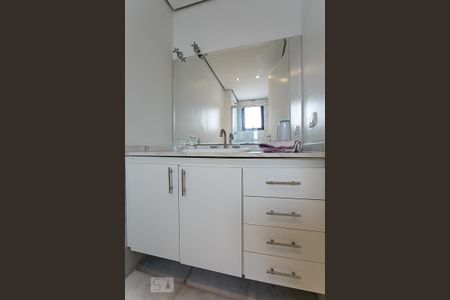 Apartamento à venda com 170m², 3 quartos e 3 vagasBanheiro da Suíte 1