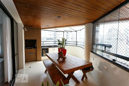 Apartamento à venda com 170m², 3 quartos e 3 vagasVaranda gourmet