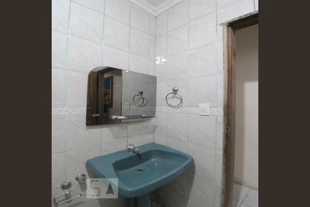Casa para alugar com 300m², 3 quartos e 3 vagasBanheiro Social