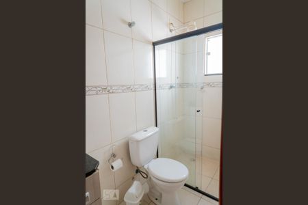 Casa de condomínio para alugar com 109m², 2 quartos e 3 vagasBanheiro da Suíte 2