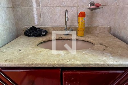 Casa à venda com 182m², 4 quartos e 3 vagasBanheiro da Suíte