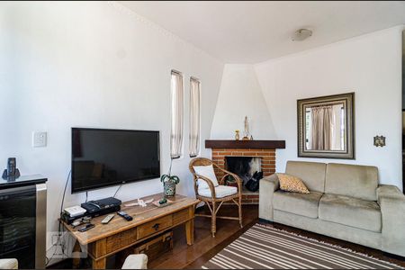 Sala de casa à venda com 3 quartos, 137m² em Vila Madalena, São Paulo