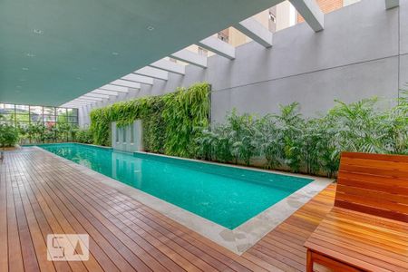 Studio para alugar com 44m², 1 quarto e 1 vaga Studio para alugar com 44m², 1 quarto e 1 vagaPiscina