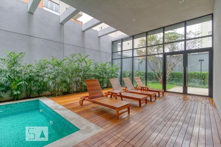 Studio para alugar com 44m², 1 quarto e 1 vaga Studio para alugar com 44m², 1 quarto e 1 vagaPiscina