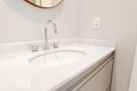 Apartamento para alugar com 50m², 1 quarto e 1 vagaDetalhe banheiro - Pia