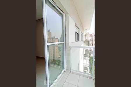 Varanda da sala de apartamento para alugar com 1 quarto, 50m² em Alphaville Industrial, Barueri
