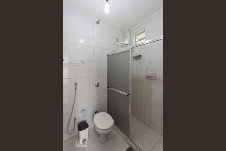 Banheiro de apartamento para alugar com 1 quarto, 44m² em Benfica, Rio de Janeiro