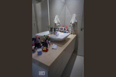 Casa de condomínio à venda com 500m², 4 quartos e 2 vagasBanheiro Suite 4