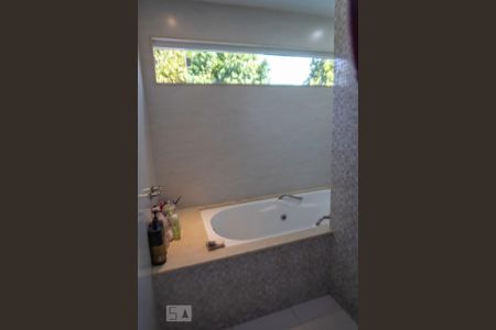 Casa de condomínio à venda com 500m², 4 quartos e 2 vagasBanheiro Suite 1