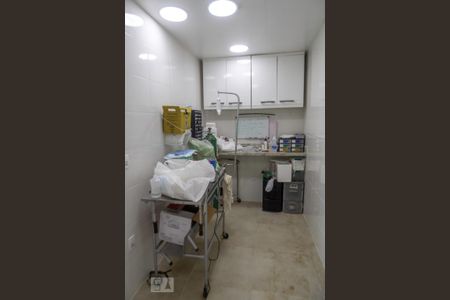 Casa de condomínio à venda com 500m², 4 quartos e 2 vagasQuarto de serviço