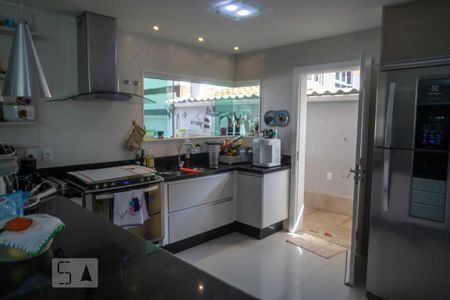 Casa de condomínio à venda com 500m², 4 quartos e 2 vagasCozinha