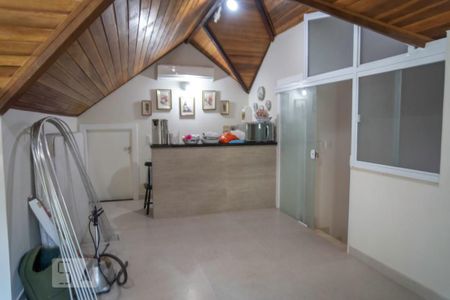 Casa de condomínio à venda com 500m², 4 quartos e 2 vagasSótão