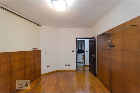 Casa à venda com 313m², 3 quartos e 3 vagas Casa à venda com 313m², 3 quartos e 3 vagasSuíte